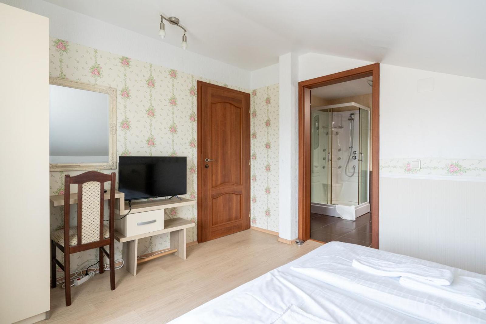 Farawayhomes Aparthotel Near Vienna Airport - Anytime Self Check-In Bruck an der Leitha Zewnętrze zdjęcie