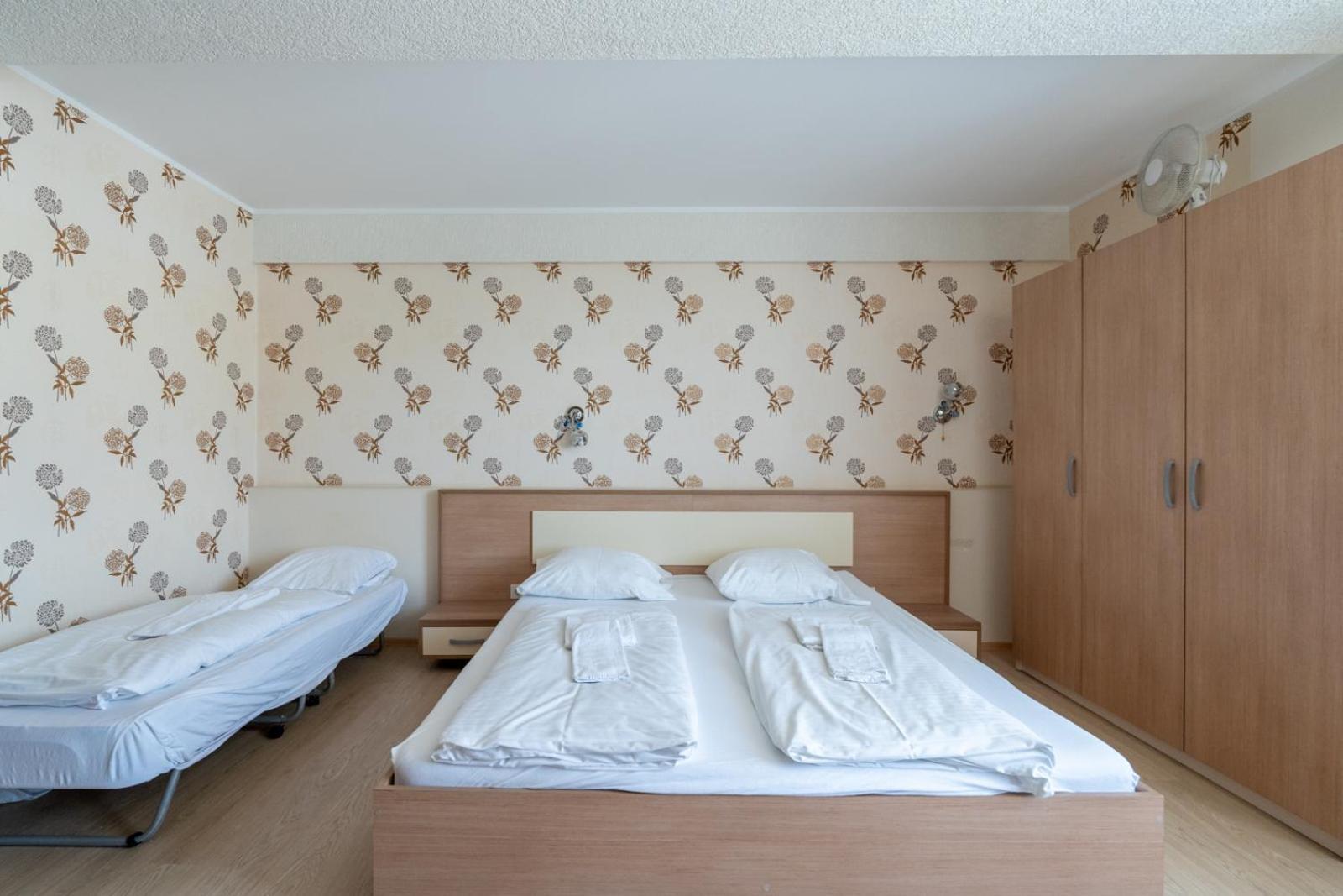 Farawayhomes Aparthotel Near Vienna Airport - Anytime Self Check-In Bruck an der Leitha Zewnętrze zdjęcie